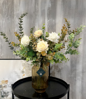 55cm Mixed Roses in Amber Vase